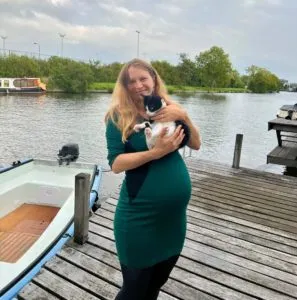 Julia Pregnant Scaled E1711482422573